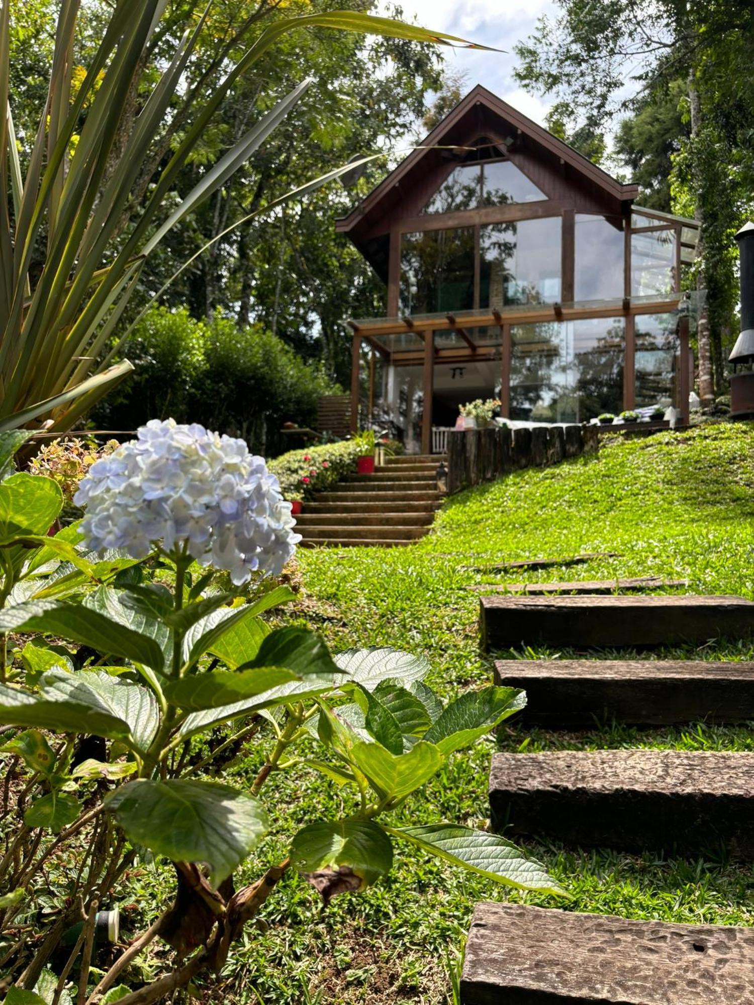 Casa de férias .cabana Camaleao Campos do Jordão